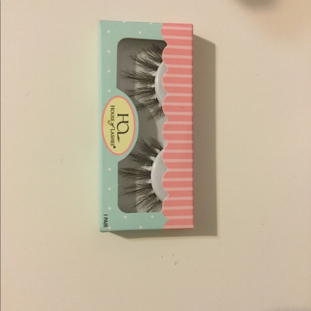 House of lashes in bambi